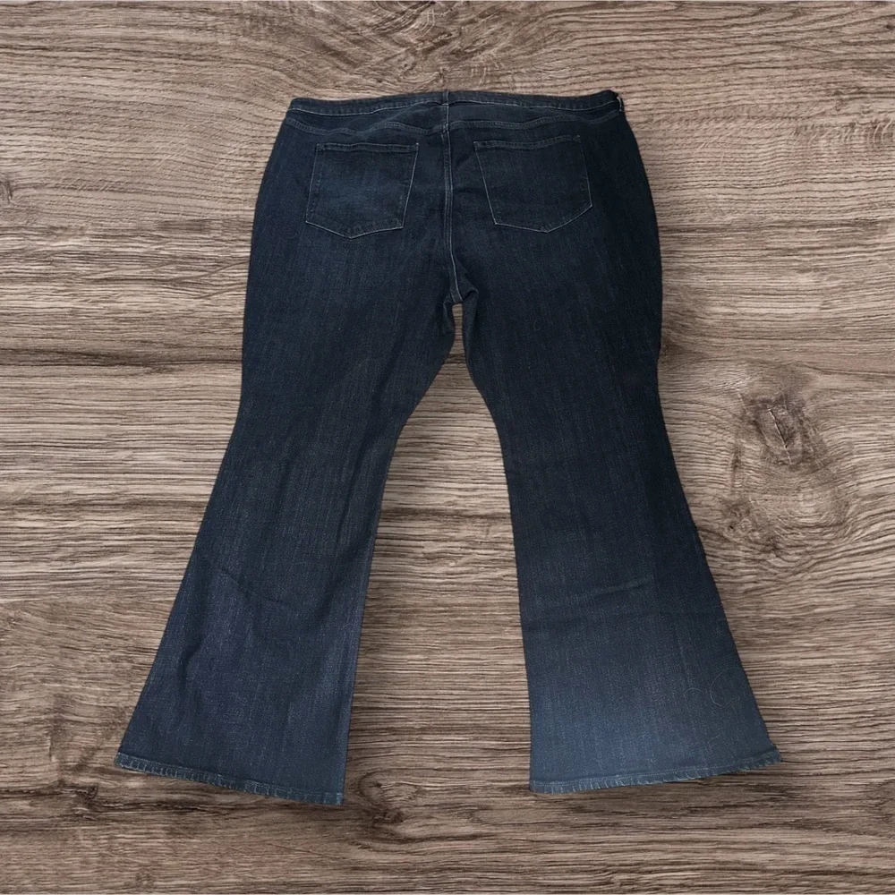 ⭐️NWT⭐️ Old Navy “Higher High-Rise Secret Smooth Pockets Flare Size 28 - Picture 3 of 8